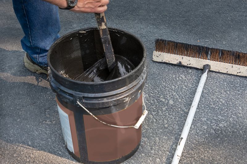 Blacktop Sealing in Sarasota, FL