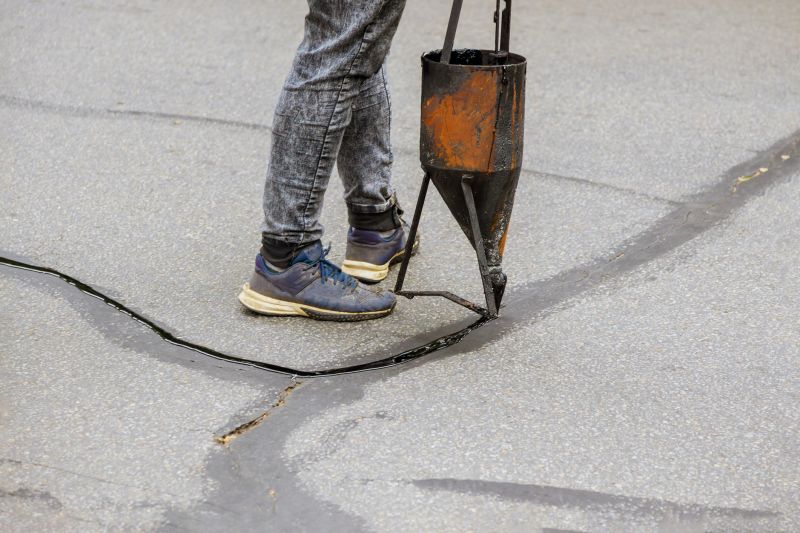 Tar Driveway Sealing in Tampa, FL
