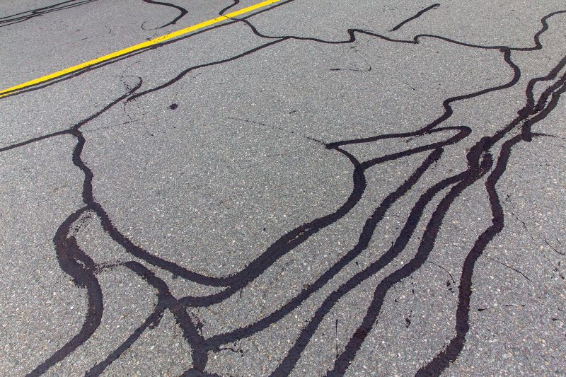 Asphalt Crack Sealing in Tampa, FL